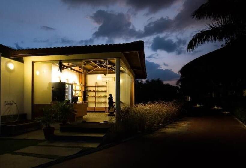 فندق Gulmohar Greens   Golf & Country Club