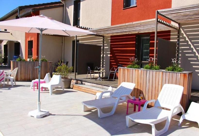 호텔 Hôtel Les Gabarres