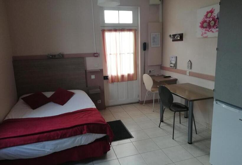 فندق Hôtel Restaurant Les Colonnades