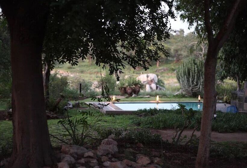 فندق Ivory Wilderness River Rock Lodge