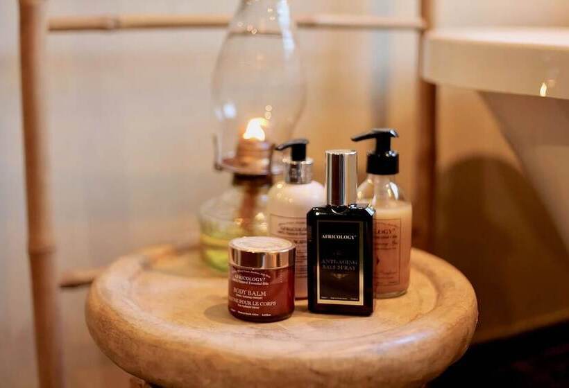 ホテル Ivory Wilderness River Rock Lodge