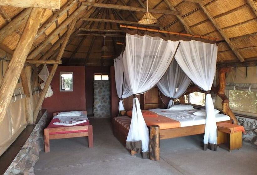 هتل Kabalega Wilderness Lodge