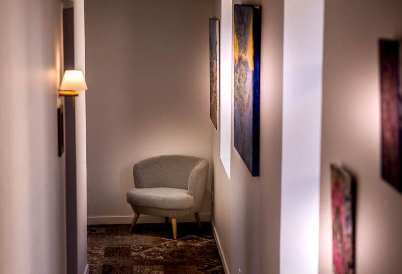 호텔 Logis Hôtel Le Tilia