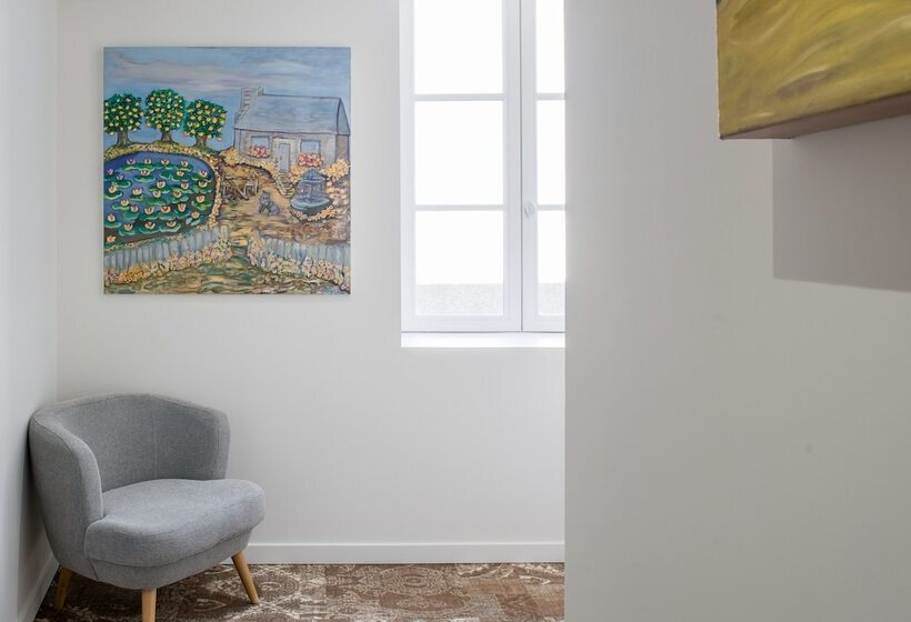 호텔 Logis Hôtel Le Tilia