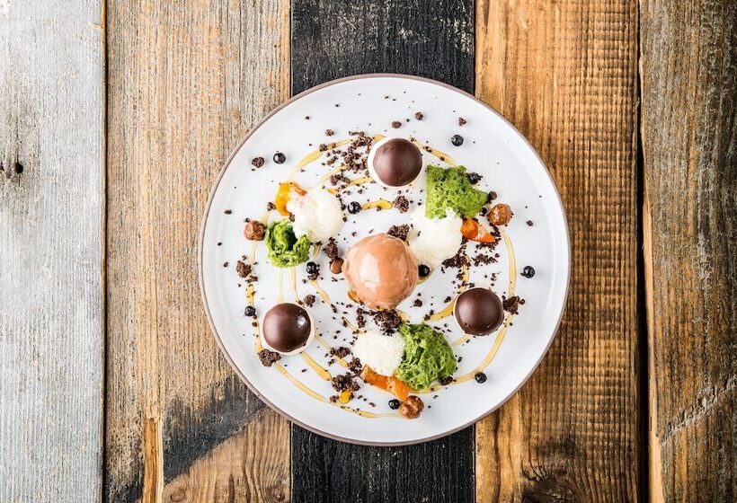 호텔 Logis Hôtel Le Tilia