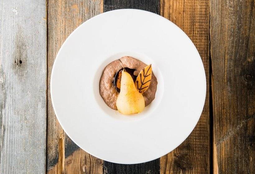 호텔 Logis Hôtel Le Tilia