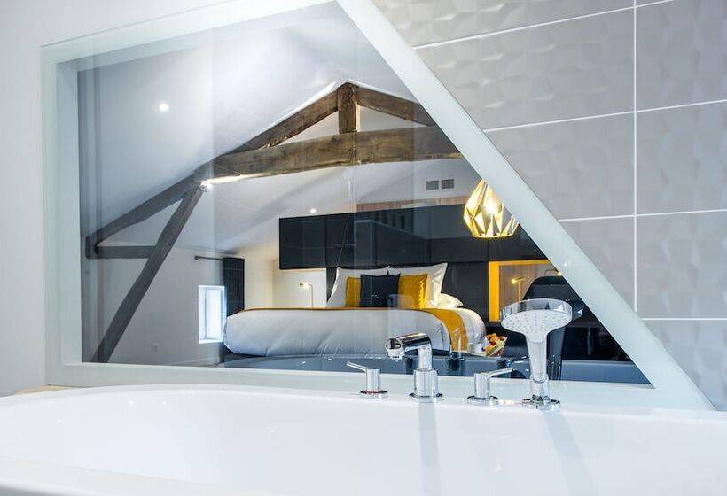 호텔 Logis Hôtel Le Tilia