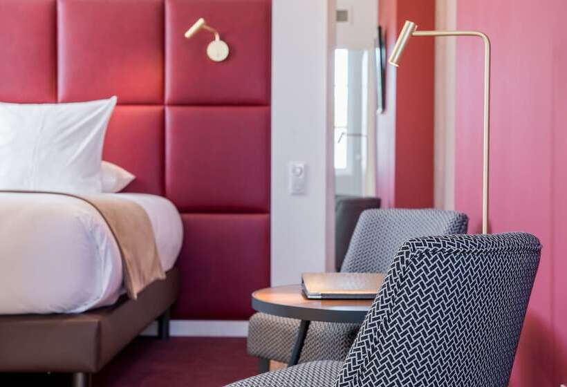 호텔 Logis Hôtel Le Tilia