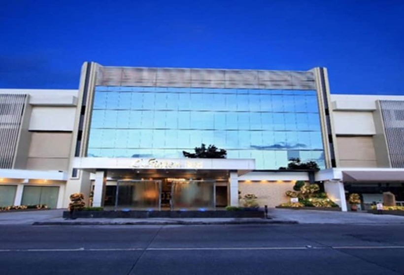 هتل L'fisher Chalet