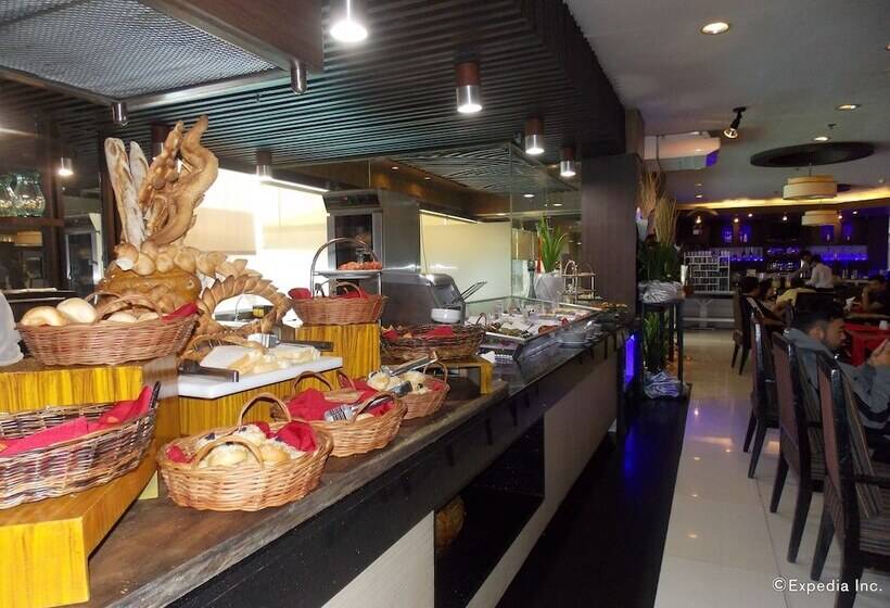 هتل L'fisher Chalet