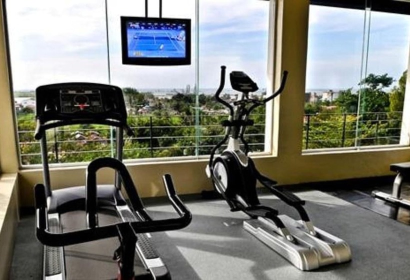 هتل L'fisher Chalet