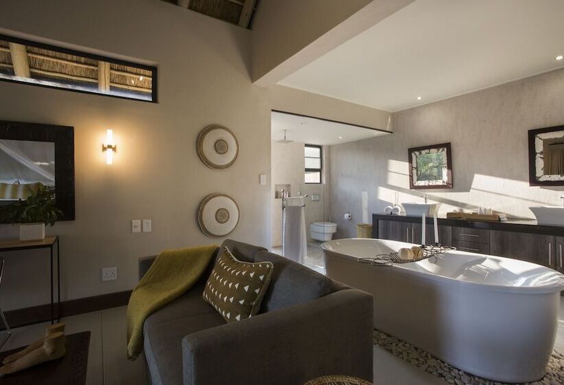 בית מלון כפרי Moya Safari Lodge & Villa