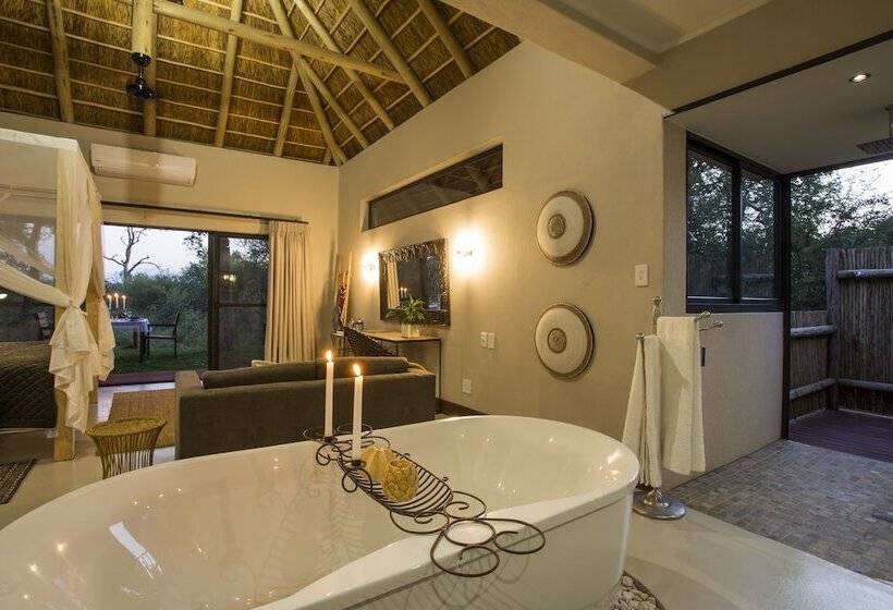 בית מלון כפרי Moya Safari Lodge & Villa