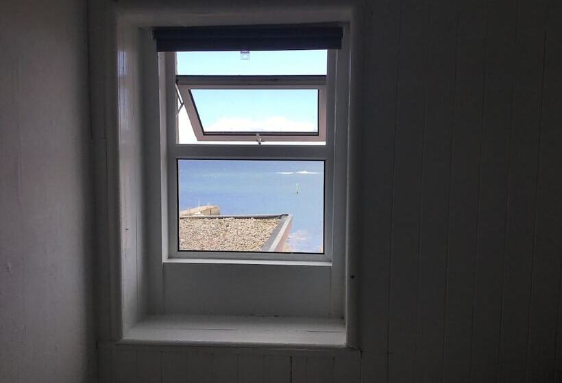 فندق The Boathouse Lodge