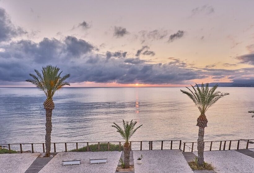 Maistrali Sea View Apartments