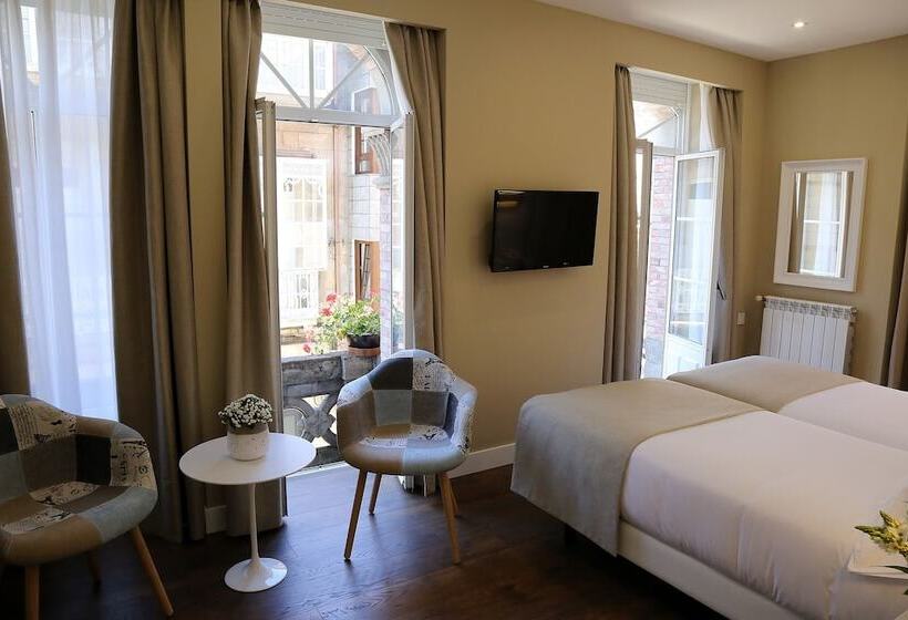 بنسيون Vía Xix