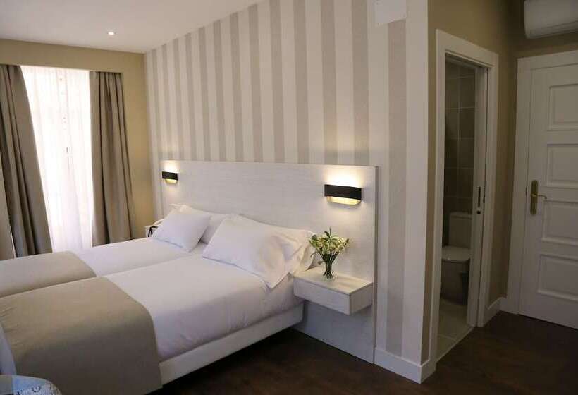 بنسيون Vía Xix