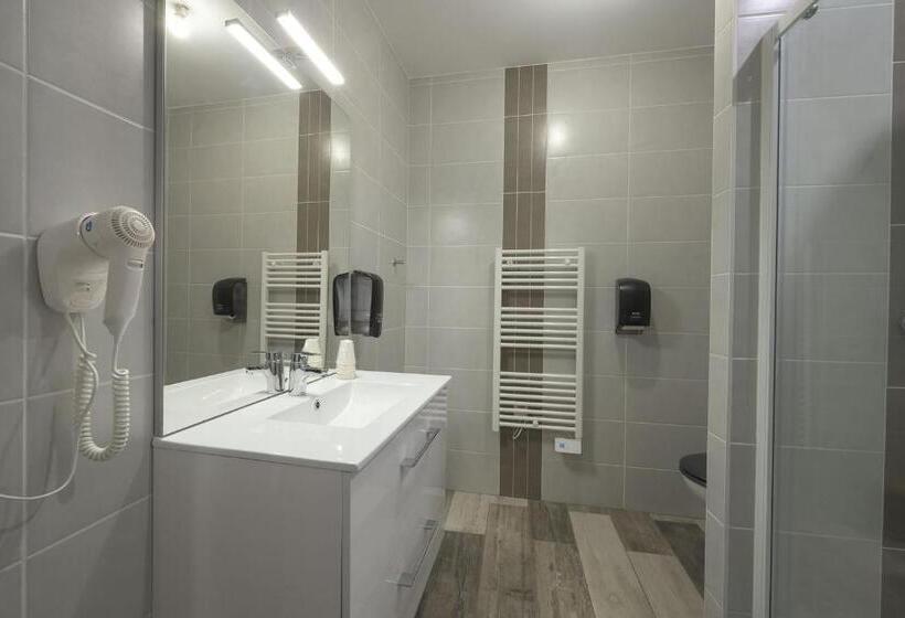 בית מלון כפרי De La Croisee