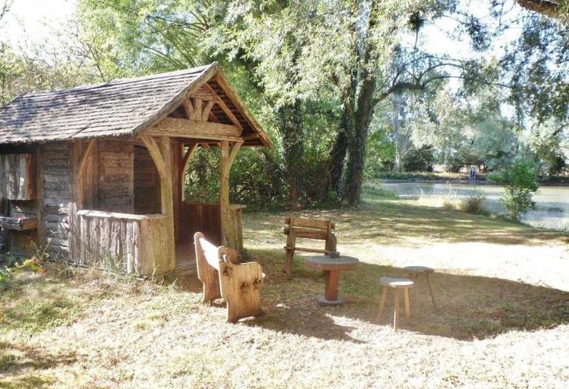 بنسيون Domaine De La Héllière