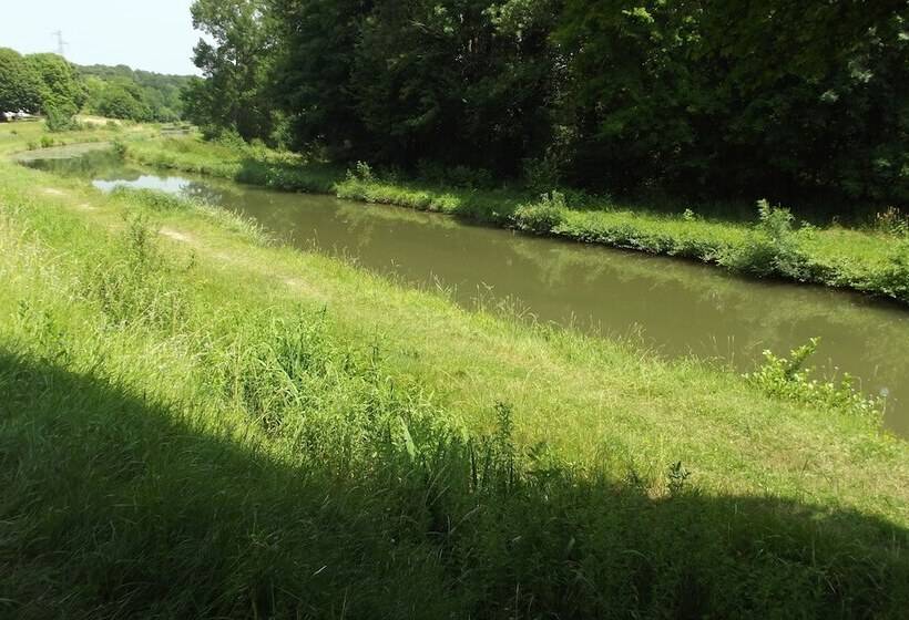 بنسيون Le Domaine De Jaugy