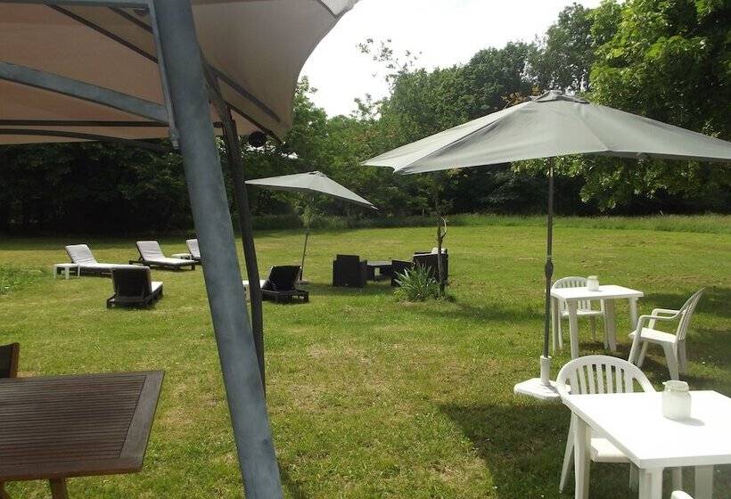 بنسيون Le Domaine De Jaugy