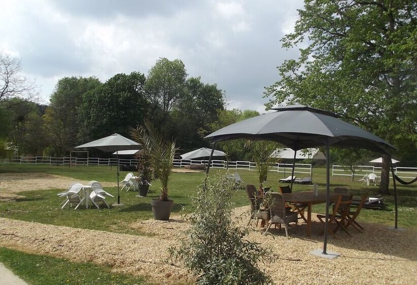 بنسيون Le Domaine De Jaugy