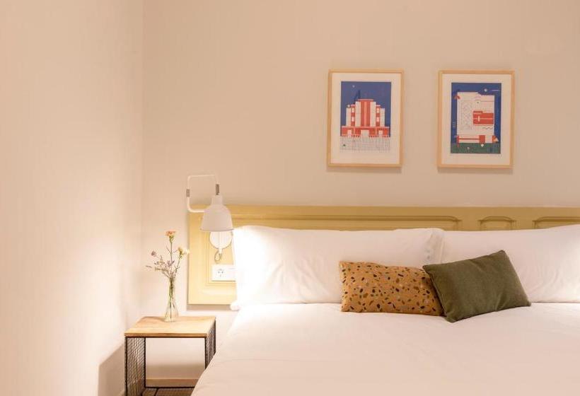 Aspasios Gracia Apartments