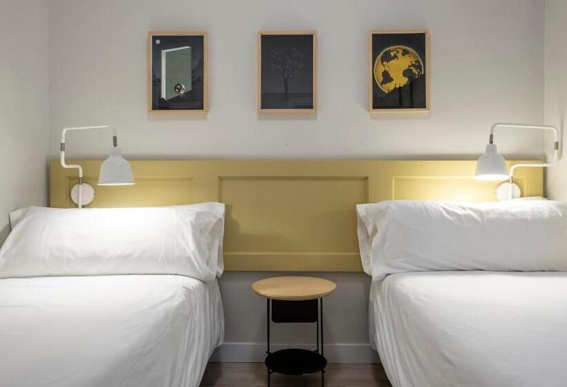 Aspasios Gracia Apartments