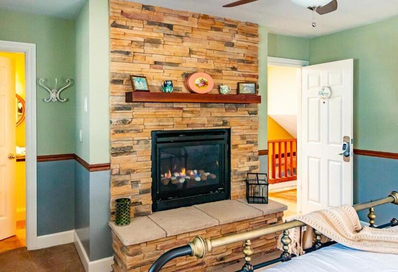 住宿加早餐  J Patrick Inn