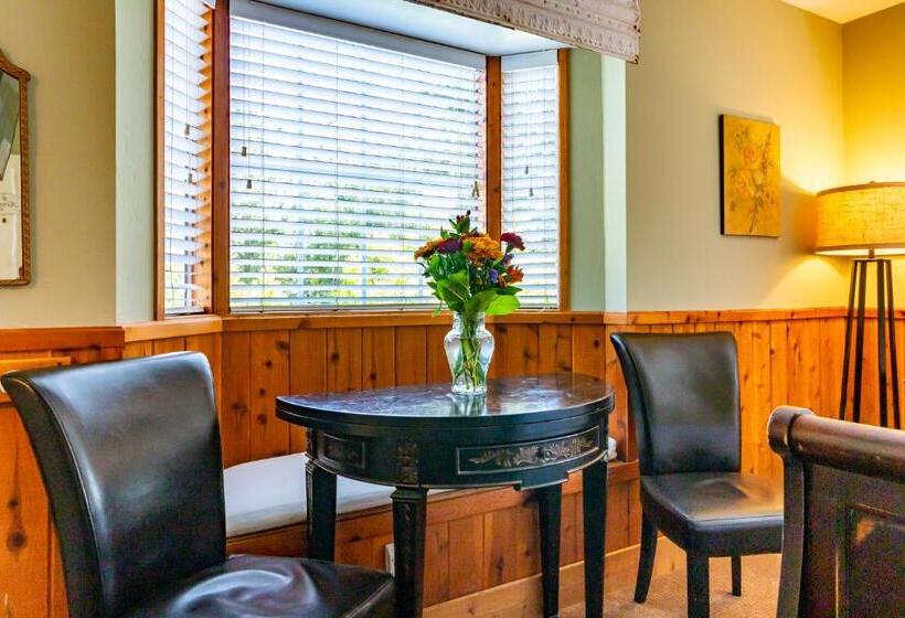 住宿加早餐  J Patrick Inn