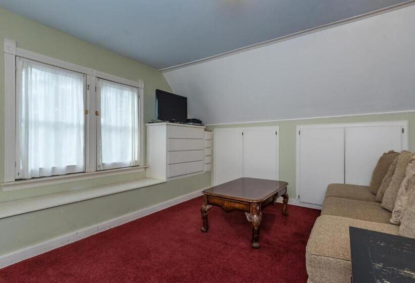 Bed and Breakfast Kaleidoscope Inn & Gardens