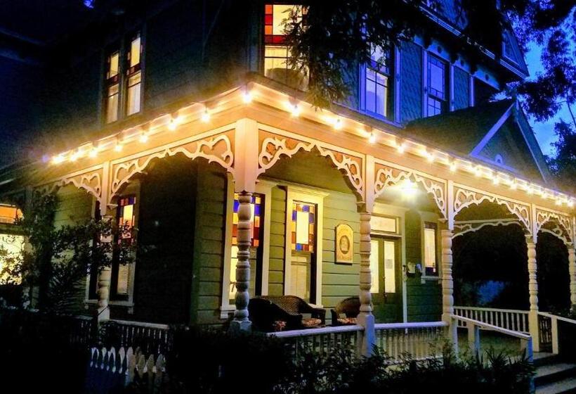 Bed and Breakfast Kaleidoscope Inn & Gardens