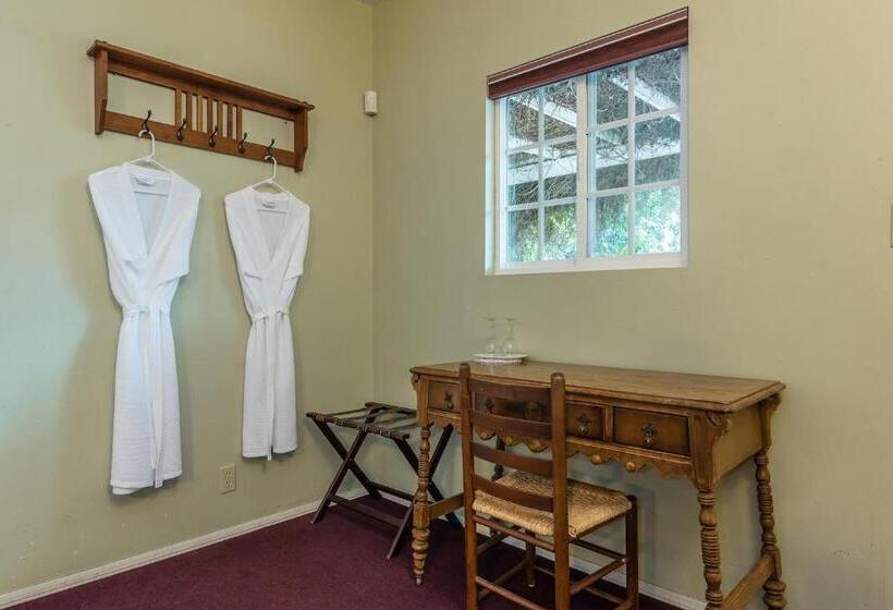 Bed and Breakfast Kaleidoscope Inn & Gardens