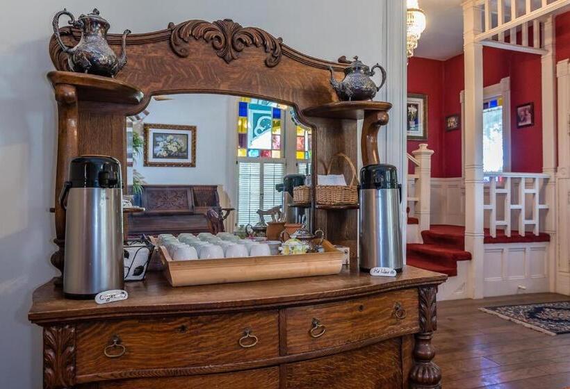 Bed and Breakfast Kaleidoscope Inn & Gardens