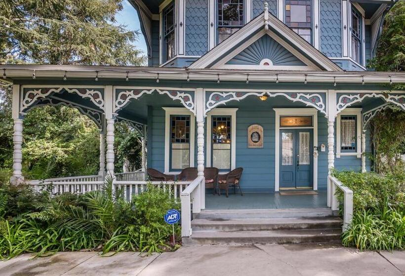 Bed and Breakfast Kaleidoscope Inn & Gardens