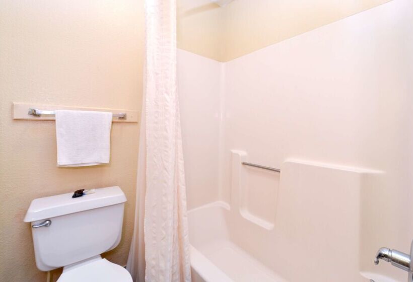 Отель Americas Best Value Inn Monroeville