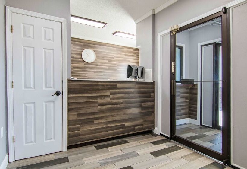 هتل Super 8 By Wyndham Perry Ga