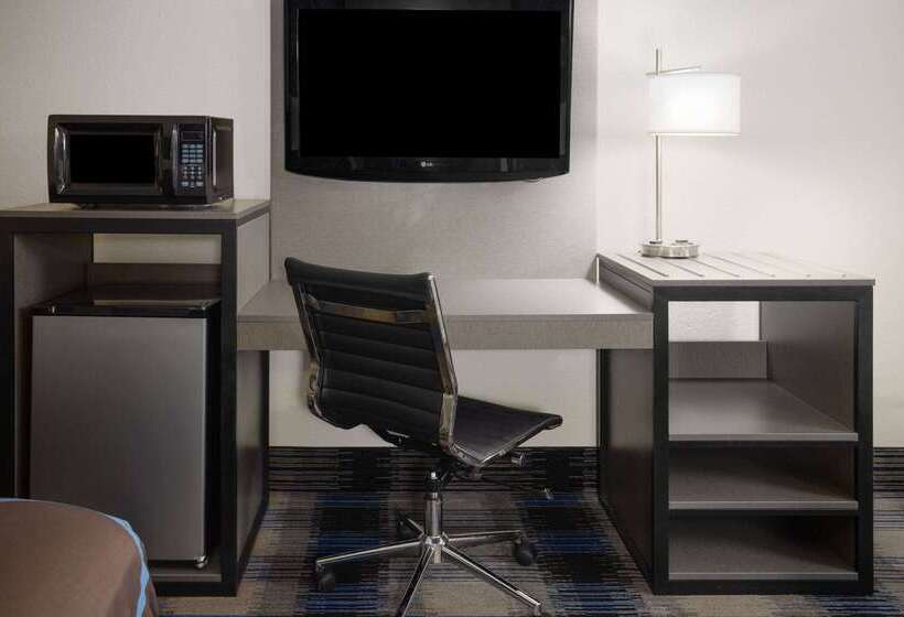 هتل Super 8 By Wyndham Perry Ga