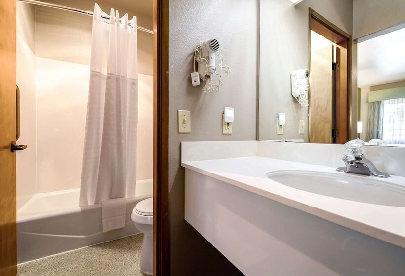 酒店 Quality Inn & Suites Bainbridge Island