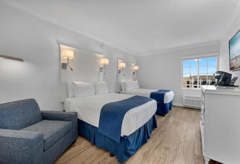 בית מלון כפרי Bayfront Inn 5th Avenue