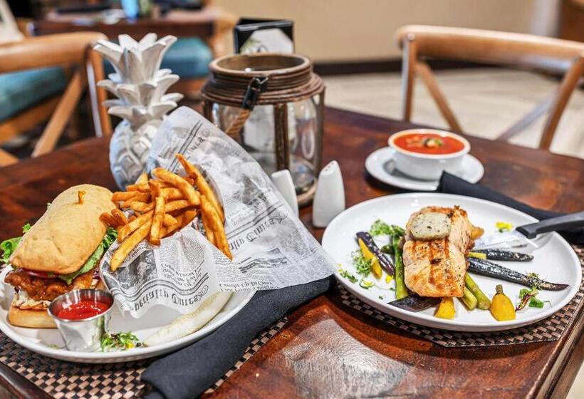 בית מלון כפרי Bayfront Inn 5th Avenue