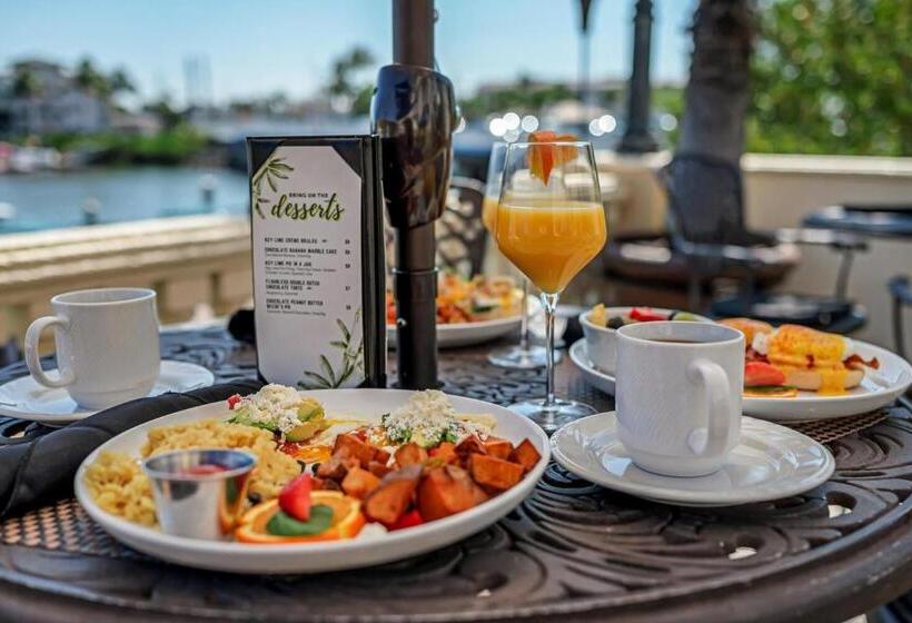 فندق Bayfront Inn 5th Avenue