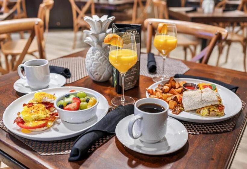 فندق Bayfront Inn 5th Avenue