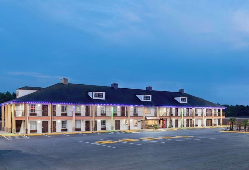 فندق Baymont By Wyndham Commerce Ga Near Tanger Outlets Mall