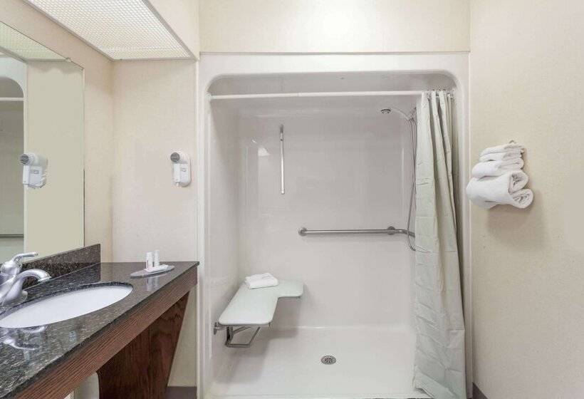 فندق Baymont By Wyndham Hickory