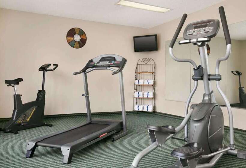 فندق Baymont By Wyndham Kingsland