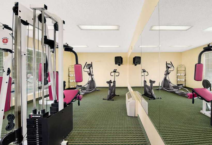 فندق Baymont By Wyndham Kingsland