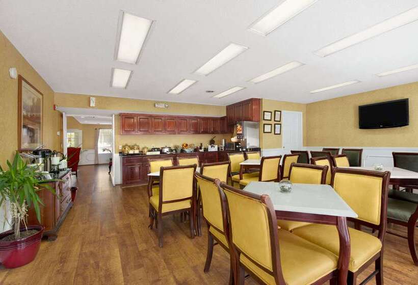 فندق Baymont By Wyndham Kingsland