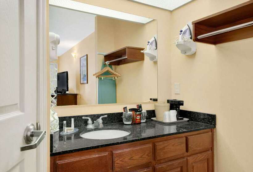 فندق Baymont By Wyndham Kingsland