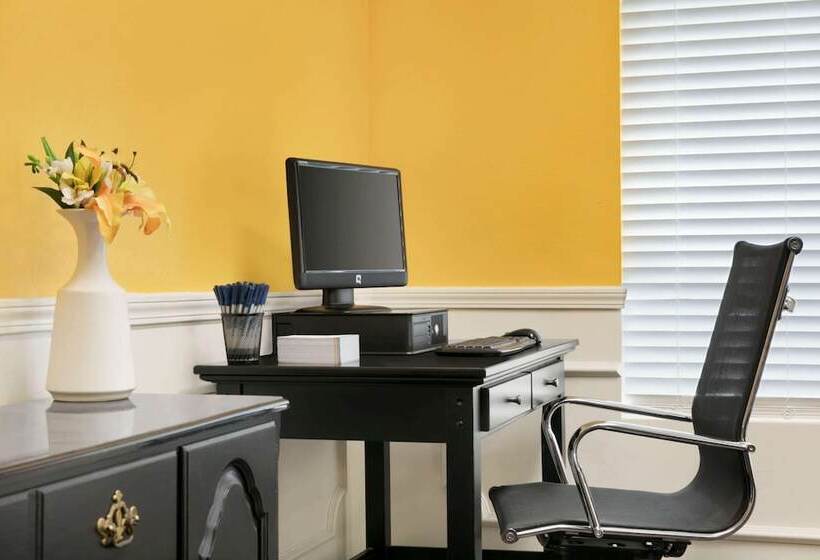 فندق Baymont By Wyndham Kingsland